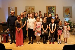 Koncert akordeonové a klávesové třídy M. Pechouškové a kytarové třídy M. Kučery