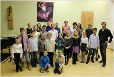 18. 12. 2015 - Recitál melodických bicích nástrojů  třídy V. Šeminského