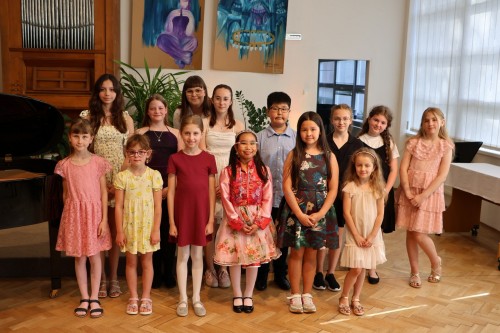 Koncert flétnové a klavírní třídy Adély Falkové