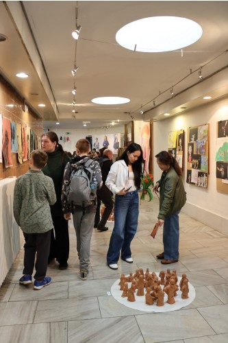 Vernisáž výstavy prací výtvarného ateliéru Lucie Medřické