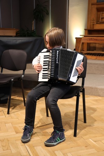 Koncert akordeonové a klávesové třídy Marcely Pechouškové a kytarové třídy Marka Kučery