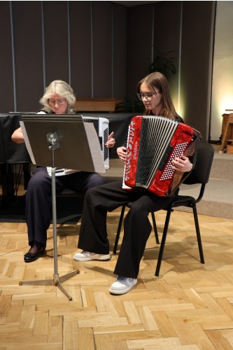 Koncert akordeonové a klávesové třídy Marcely Pechouškové a kytarové třídy Marka Kučery