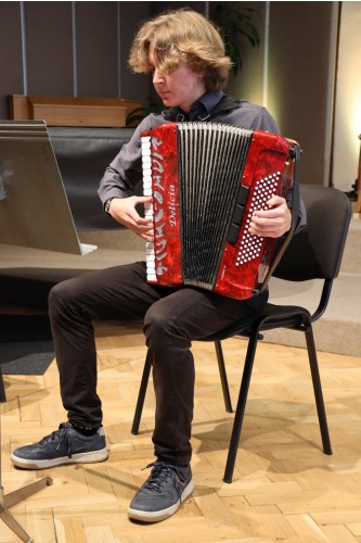 Koncert akordeonové a klávesové třídy Marcely Pechouškové a kytarové třídy Marka Kučery