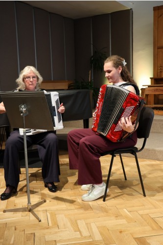 Koncert akordeonové a klávesové třídy Marcely Pechouškové a kytarové třídy Marka Kučery