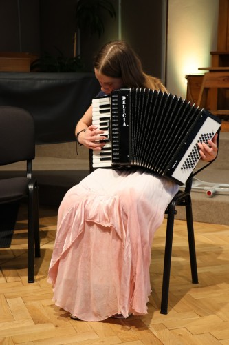 Koncert akordeonové a klávesové třídy Marcely Pechouškové a kytarové třídy Marka Kučery