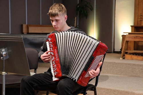 Koncert akordeonové a klávesové třídy Marcely Pechouškové a kytarové třídy Marka Kučery