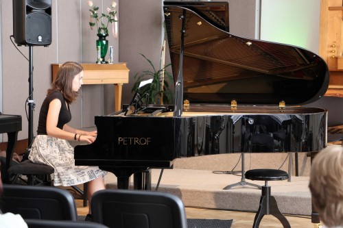 Absolventský koncert Natálie Chárové a Terezy Švarcové