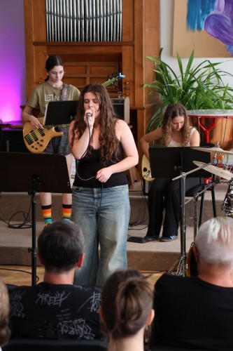 Absolventský koncert Natálie Chárové a Terezy Švarcové