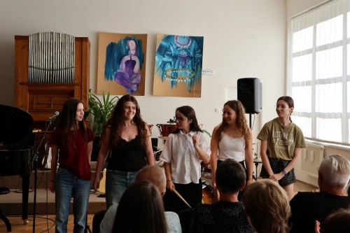 Absolventský koncert Natálie Chárové a Terezy Švarcové