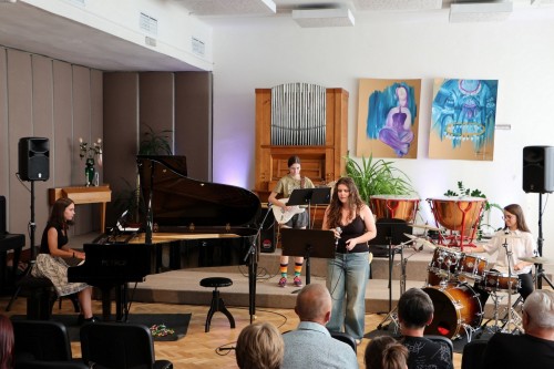 Absolventský koncert Natálie Chárové a Terezy Švarcové