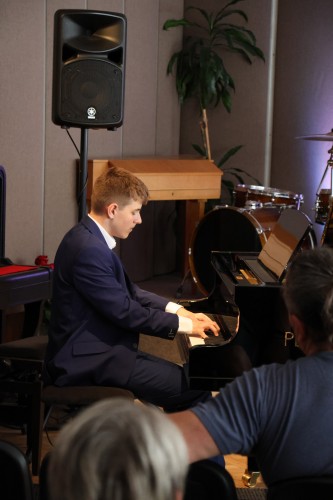 1. ABSOLVENTSKÝ KONCERT ŽÁKŮ
