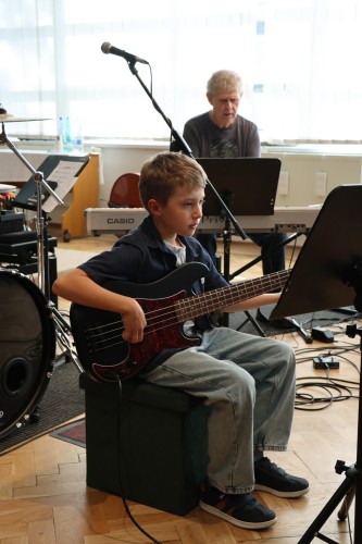 Koncert žáků ze třídy Petra Lose