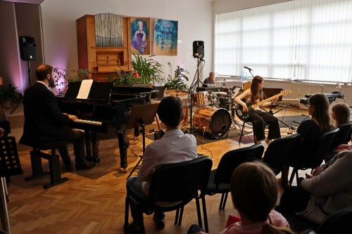Koncert žáků ze třídy Petra Lose