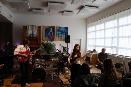 Koncert žáků ze třídy Petra Lose