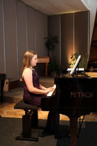 Koncert flétnové a klavírní třídy Adély Falkové