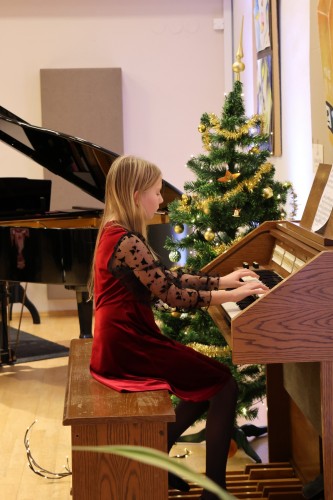 Vánoční koncert klavírní a varhanní třídy Jana Ševčíka a flétnové a klávesové třídy Zuzany Iljaševy