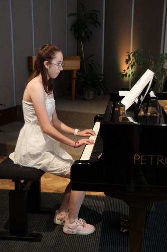 Koncert flétnové a klavírní třídy Adély Falkové