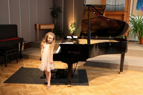 Koncert flétnové a klavírní třídy Adély Falkové