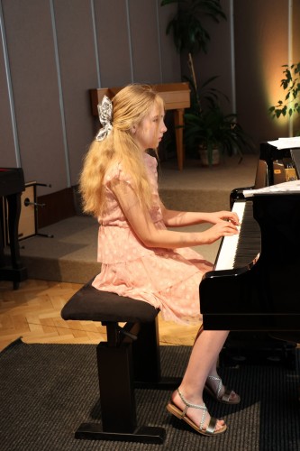 Koncert flétnové a klavírní třídy Adély Falkové