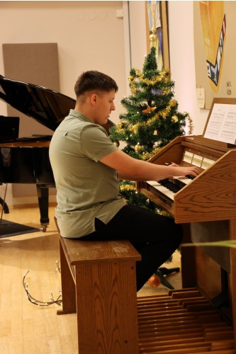 Vánoční koncert klavírní a varhanní třídy Jana Ševčíka a flétnové a klávesové třídy Zuzany Iljaševy