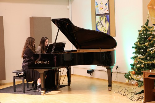Vánoční koncert klavírní a varhanní třídy Jana Ševčíka a flétnové a klávesové třídy Zuzany Iljaševy