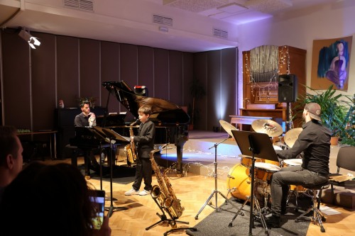 Vánoční koncert saxofonové a klarinetové třídy Josefa Pelze