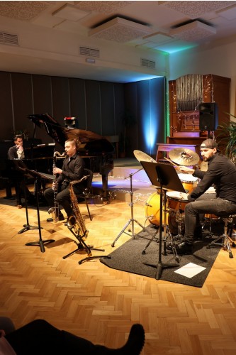 Vánoční koncert saxofonové a klarinetové třídy Josefa Pelze