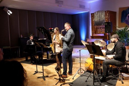 Vánoční koncert saxofonové a klarinetové třídy Josefa Pelze