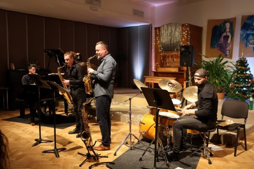 Vánoční koncert saxofonové a klarinetové třídy Josefa Pelze
