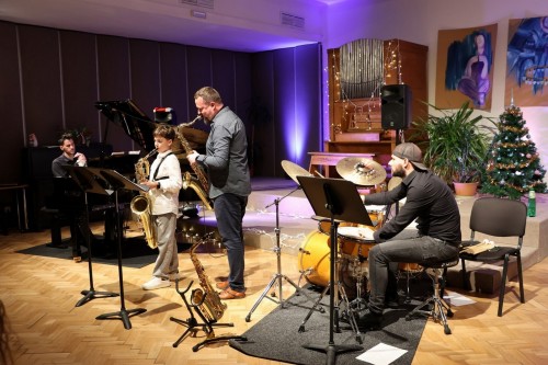 Vánoční koncert saxofonové a klarinetové třídy Josefa Pelze
