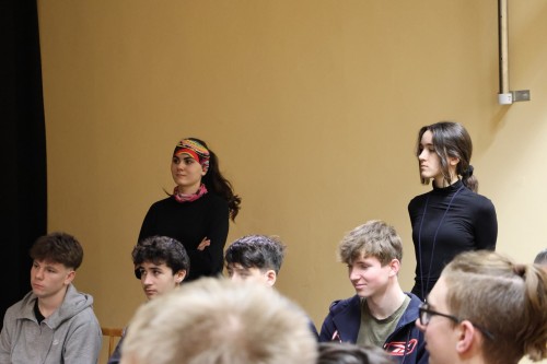 ... A BERUŠKY V ZIMĚ NESPÍ - divadelní představení LDO
