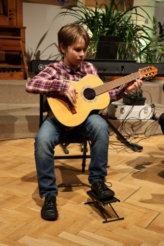 Koncert klavírní třídy Jana Zlatušky a violoncellové a kytarové třídy Antonína Palduse