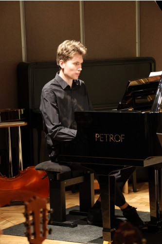 Koncert klavírní třídy Jana Zlatušky a violoncellové a kytarové třídy Antonína Palduse