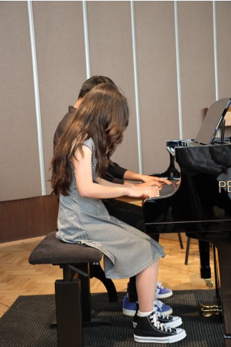 Klavírní koncert více rukou