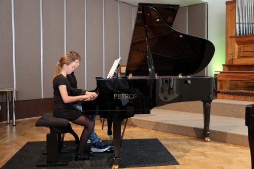 Klavírní koncert více rukou