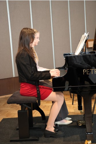 Klavírní koncert více rukou