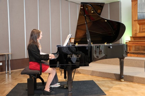 Klavírní koncert více rukou