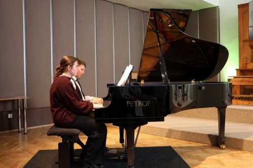 Klavírní koncert více rukou