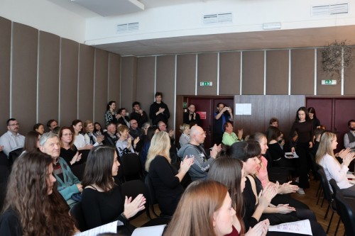 Klavírní koncert více rukou