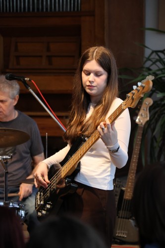 Výchovný koncert kapely TRIP a výtvarné dílny pro ZŠ