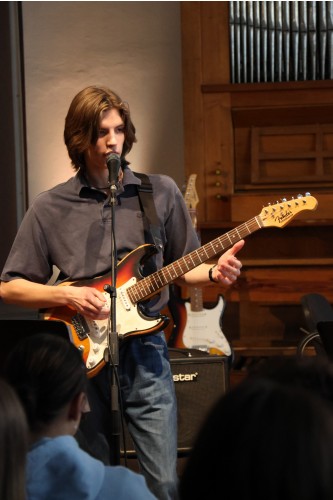 Výchovný koncert kapely TRIP a výtvarné dílny pro ZŠ