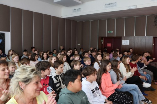 Výchovný koncert kapely TRIP a výtvarné dílny pro ZŠ