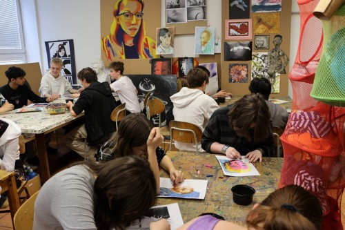 Výchovný koncert kapely TRIP a výtvarné dílny pro ZŠ