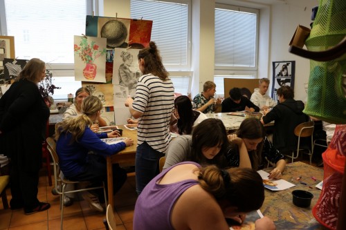 Výchovný koncert kapely TRIP a výtvarné dílny pro ZŠ