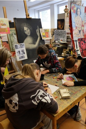 Výchovný koncert kapely TRIP a výtvarné dílny pro ZŠ