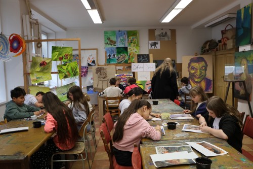 Výchovný koncert kapely TRIP a výtvarné dílny pro ZŠ