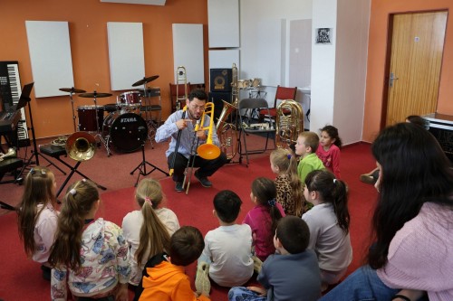 ZUŠBERK - zábavná prohlídka ZUŠ pro školy