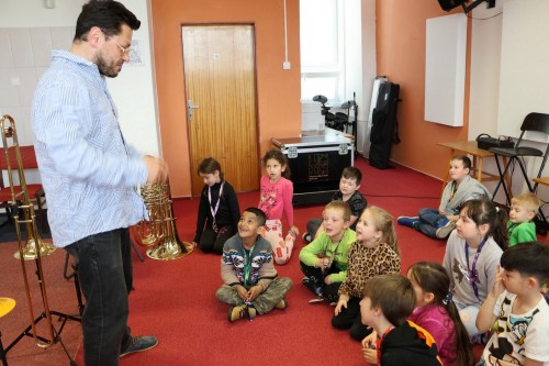 ZUŠBERK - zábavná prohlídka ZUŠ pro školy