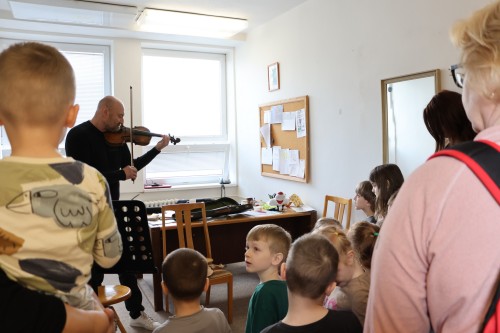 ZUŠBERK - zábavná prohlídka ZUŠ pro školy