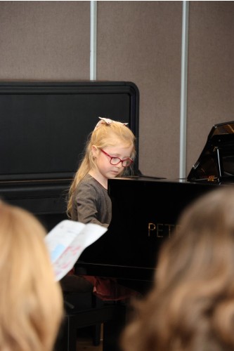 DUBNOVÝ KONCERT ŽÁKŮ